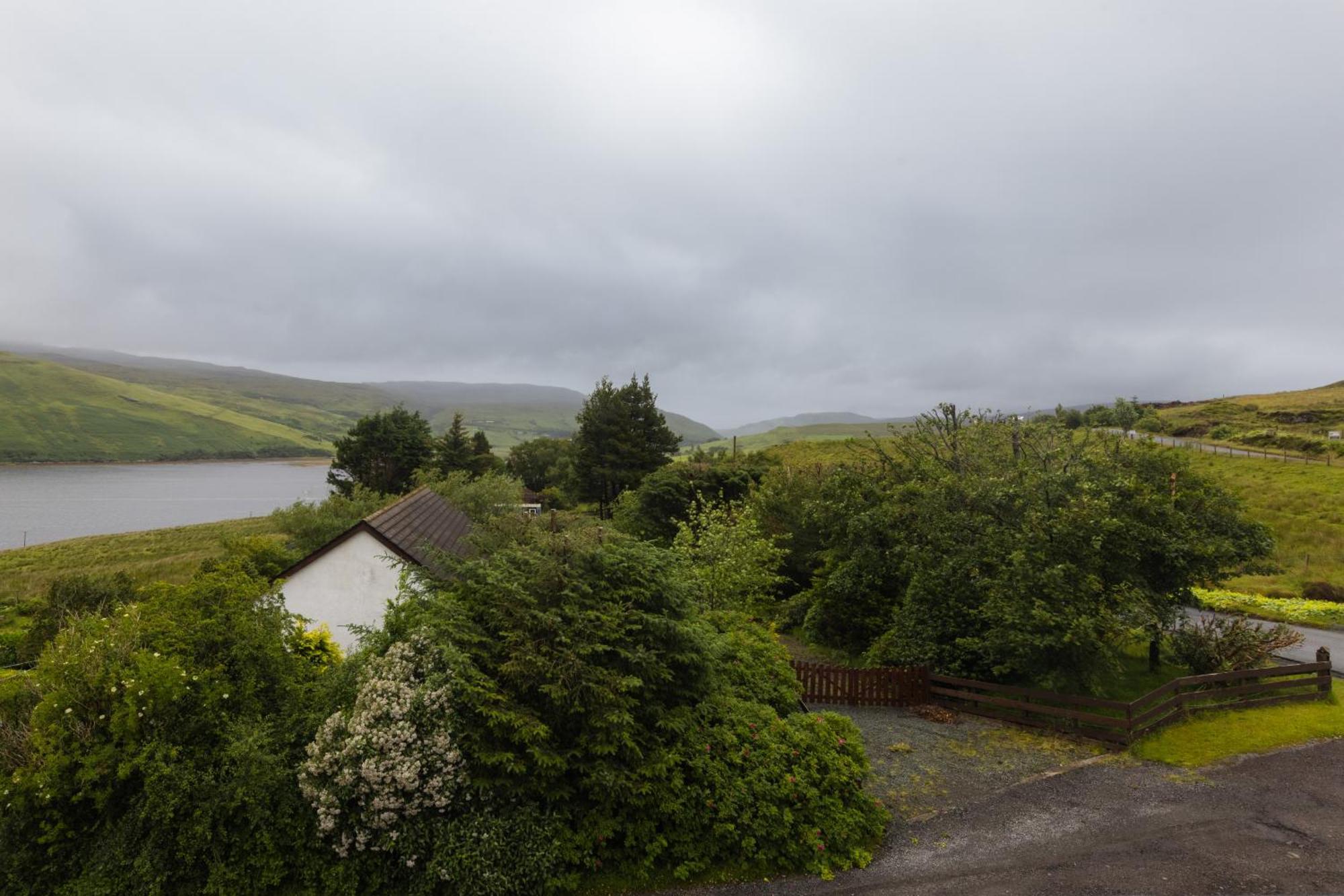 Luxury Cottage With Stunning Views By Fairy Pools 4 Carbost (Loch Harport, Isle of Skye) Exterior foto